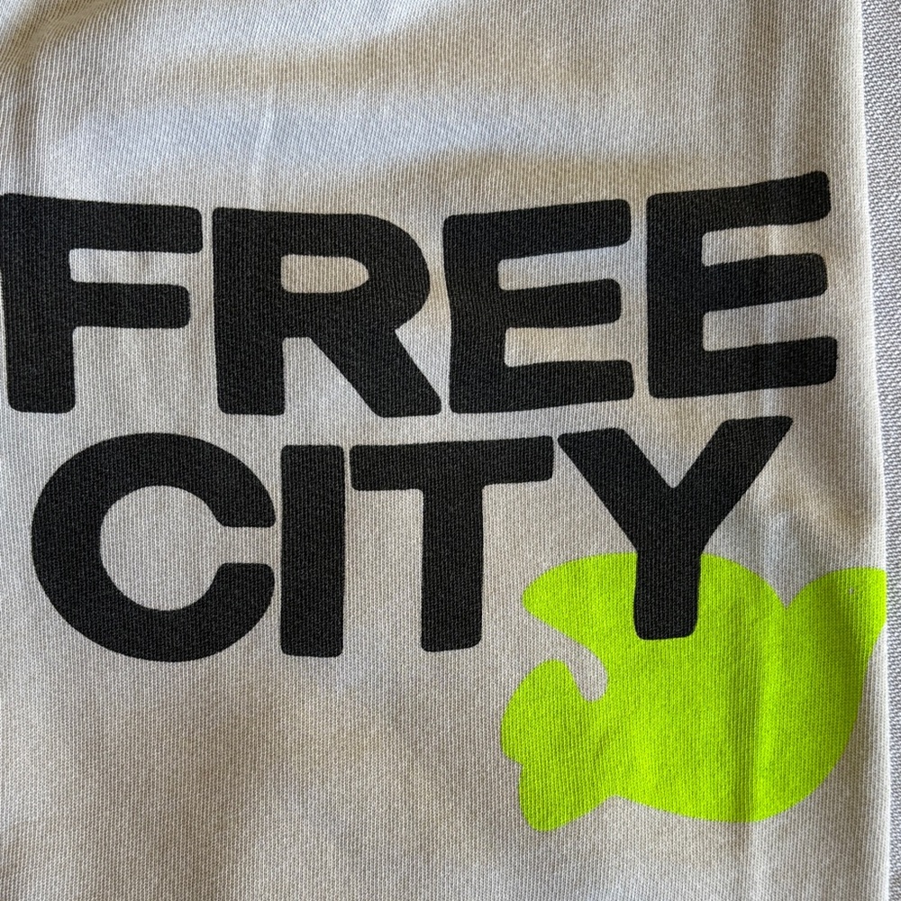 Free City Logo Cotton Sweatpants - Picture 9 of 9